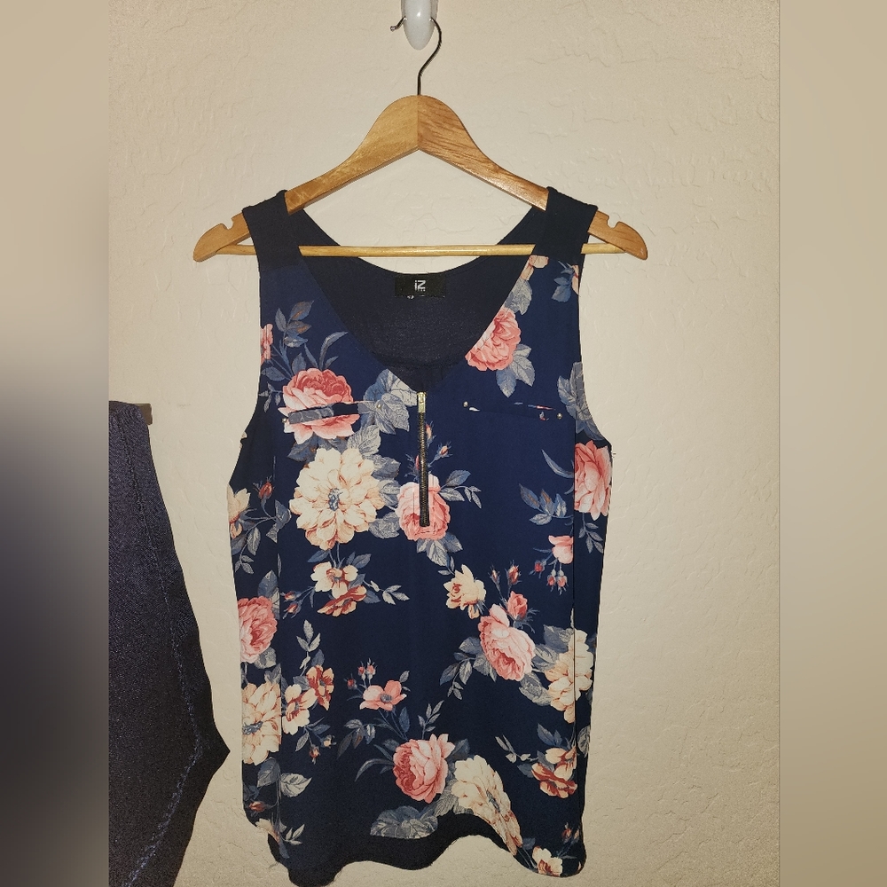 IZ Byer Sleeveless Blouse